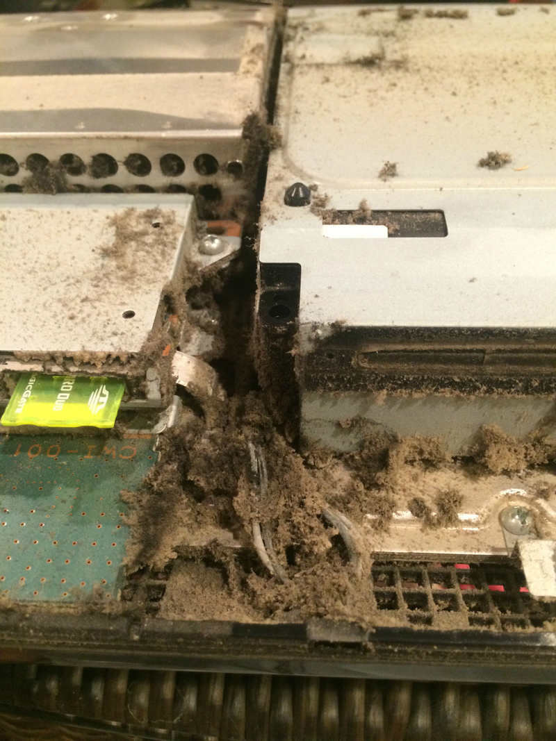 Illustration for article titled Reminder: The Inside Of Your PS3 Is (Probably) Disgusting